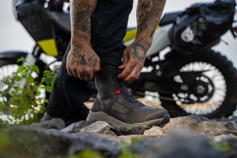 מגף אדוונצ'ר Arrakis מבית Falco שחור