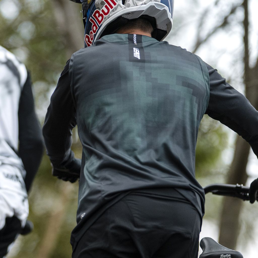 סט מכנס וחולצה Leatt MTB Gravity 1.0 מהדורת Szymon Godziek