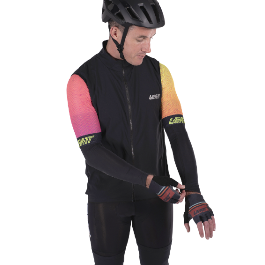 שרוולי ידיים לרכיבה מבית LEATT