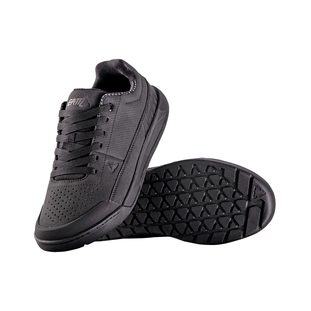 נעלי רכיבה 2.0 Flat Blk V26