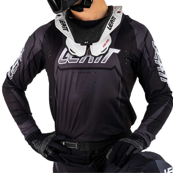 סט מכנס וחולצה 4.5 Lite Stealth V25