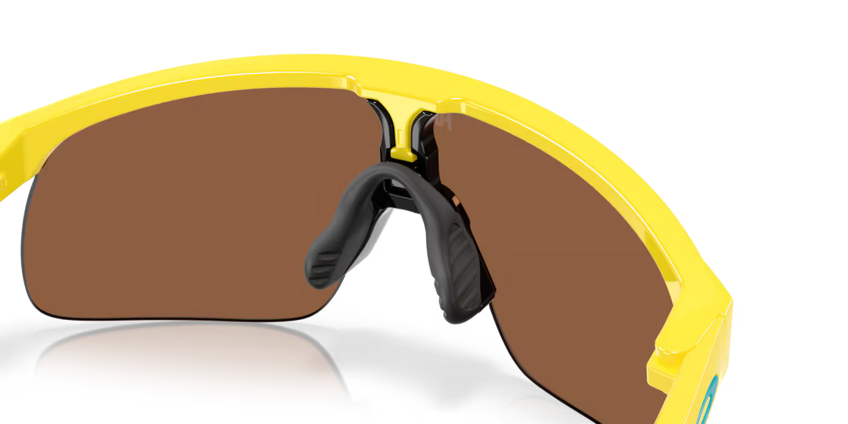 Oakley X Fortnite™ Peely Resistor (Youth Fit) prizm tungsten Lenses,  yellow Frame