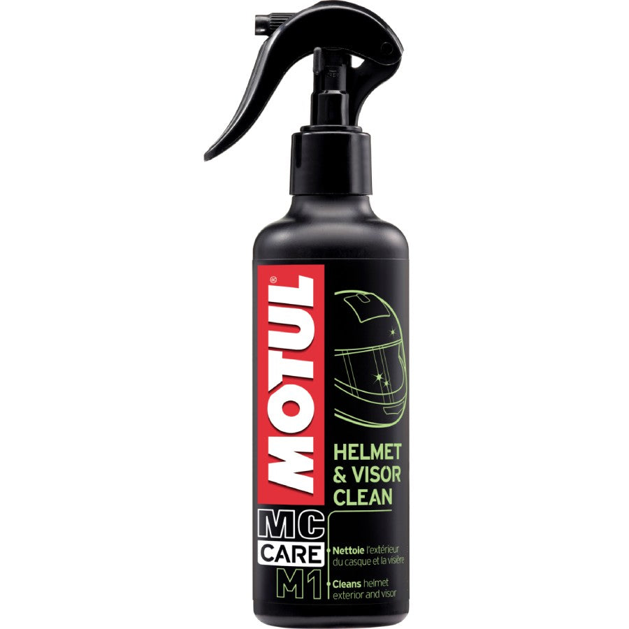ניקוי חיצוני של קסדה ומשקף M1 מבית MOTUL