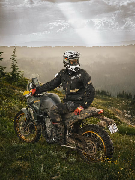 מגף אדוונצ'ר HydraDri 8.5 Black/Bronze V26