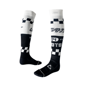 Moto Knee Brace | גרבי רכיבה שחור/לבן - Leatt