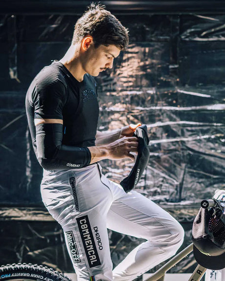 מגן מרפקים DHaRCO Gravity