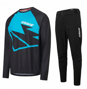 חולצה ומכנס רכיבה