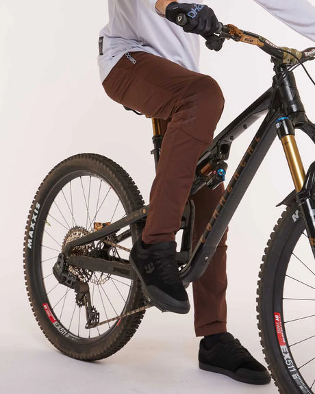 מכנס רכיבה ארוך גברים Gravity | Loam