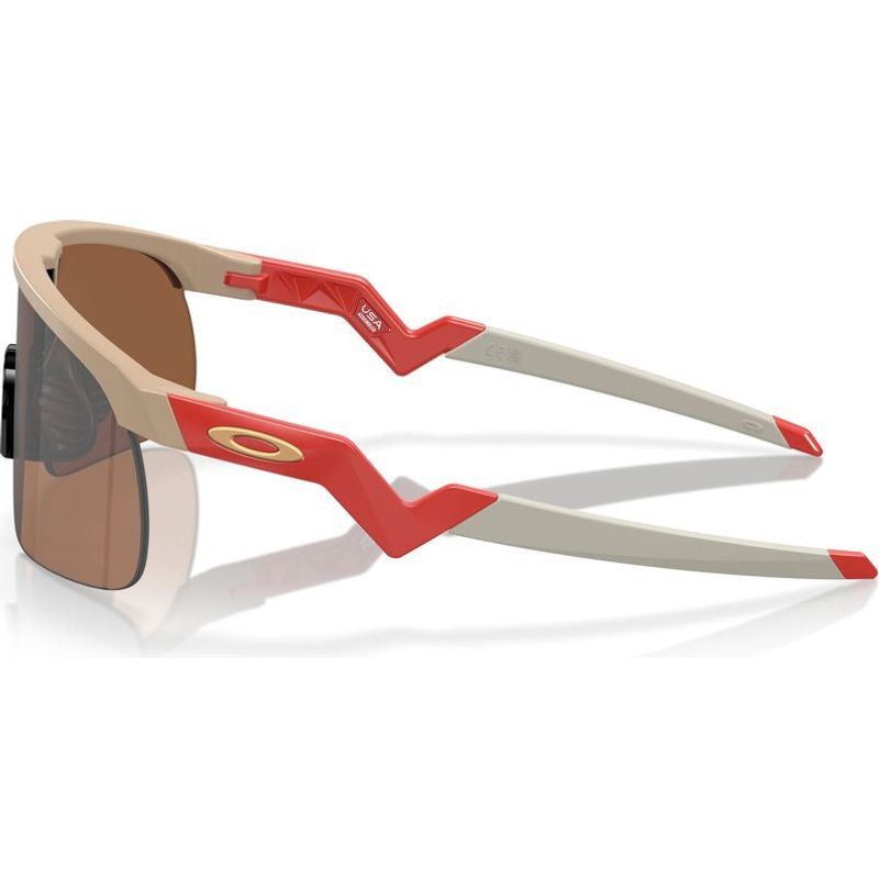 Oakley Youth Resistor Prizm Tungsten Lenses, Patrick Mahomes Matte Terrain Tan Frame